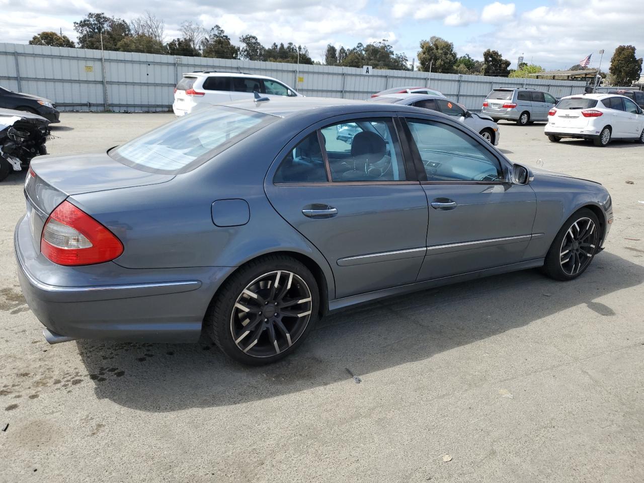 WDBUF56XX9B371393 2009 Mercedes-Benz E 350