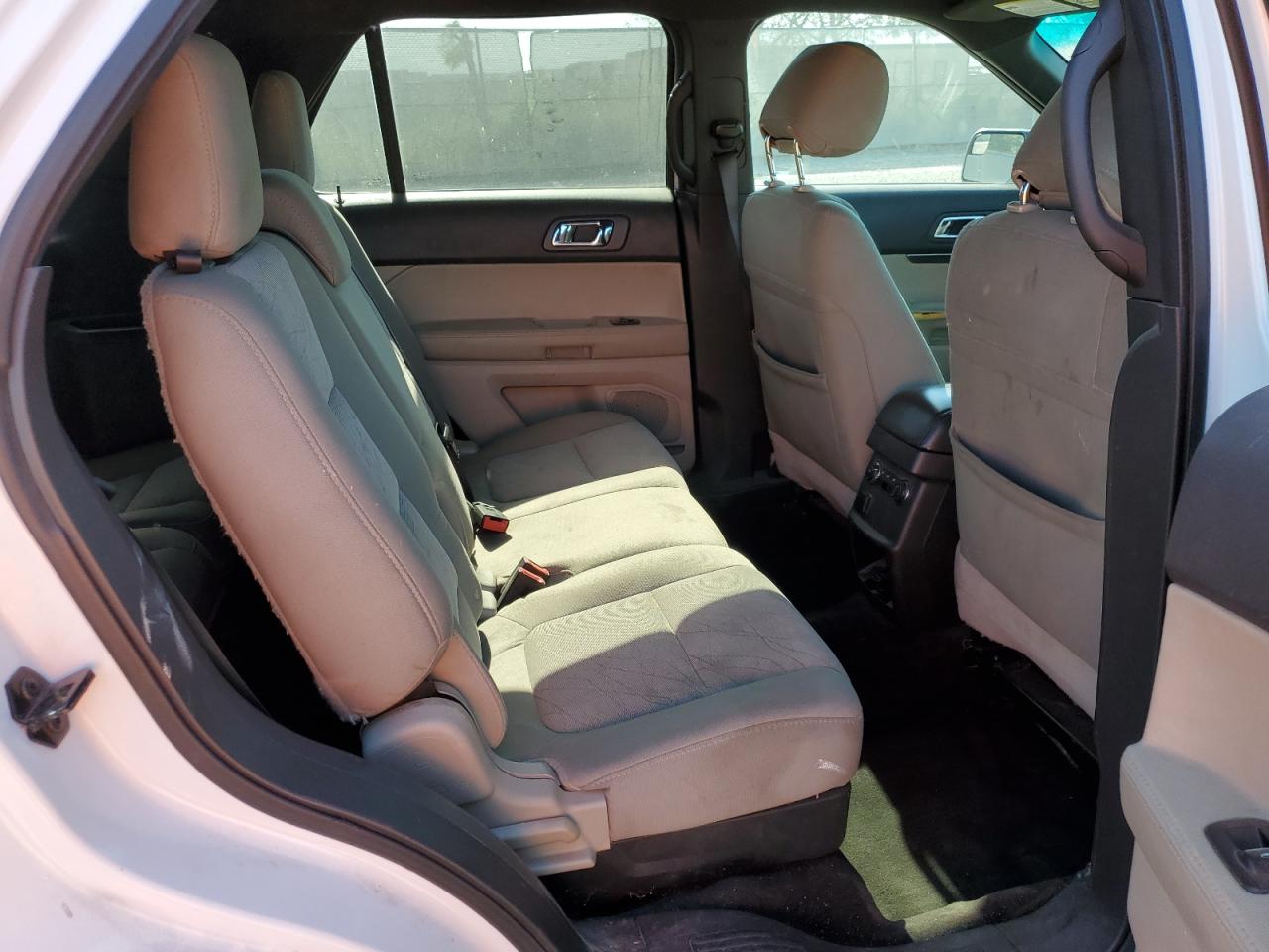 1FM5K8B84FGB52697 2015 Ford Explorer