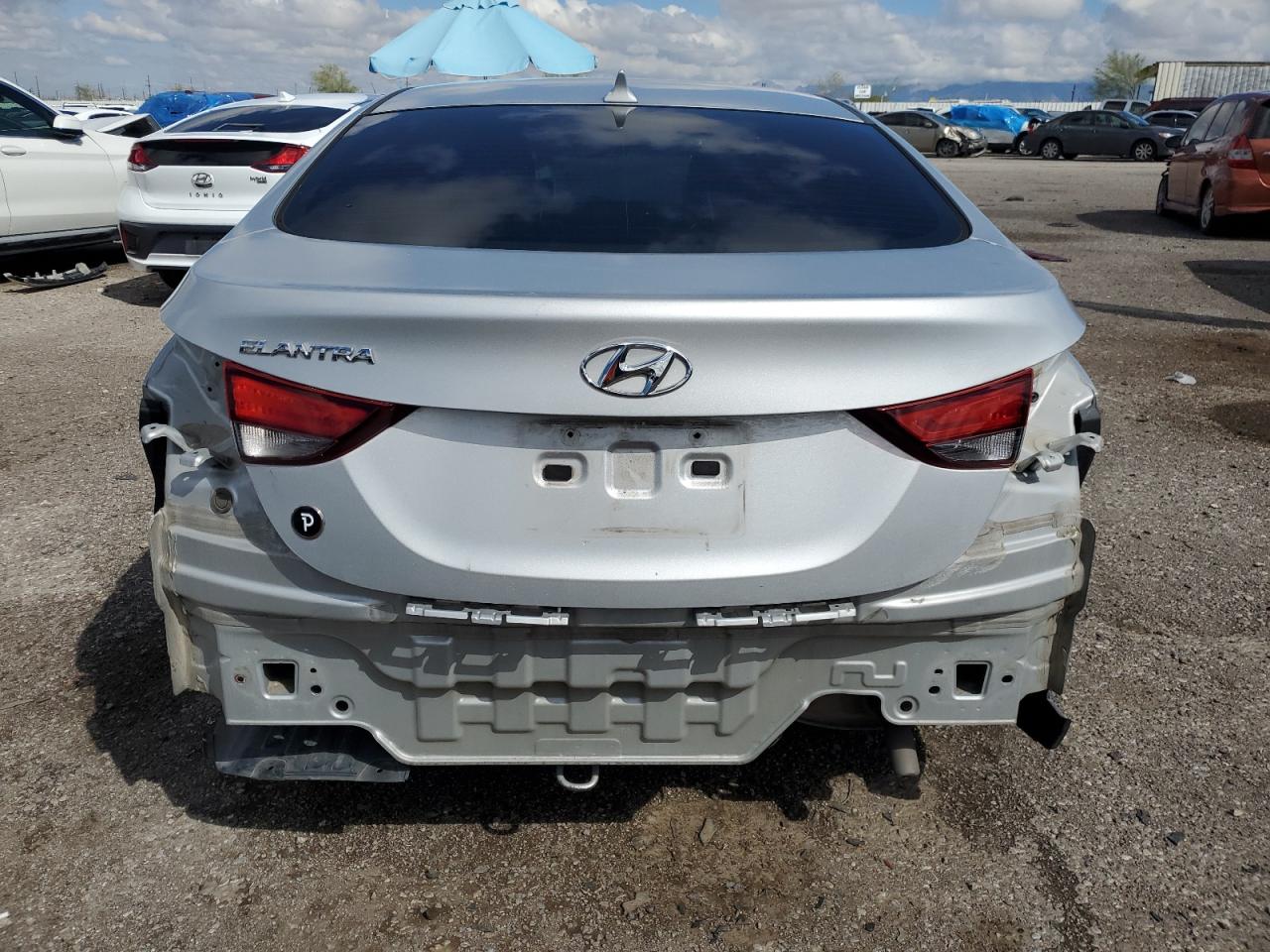 5NPDH4AE1FH556597 2015 Hyundai Elantra Se