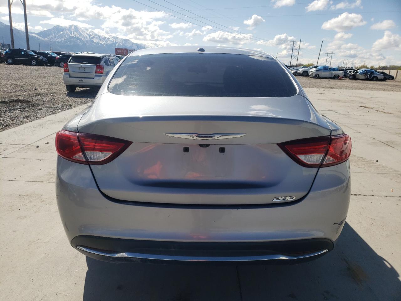 1C3CCCAB5FN531328 2015 Chrysler 200 Limited