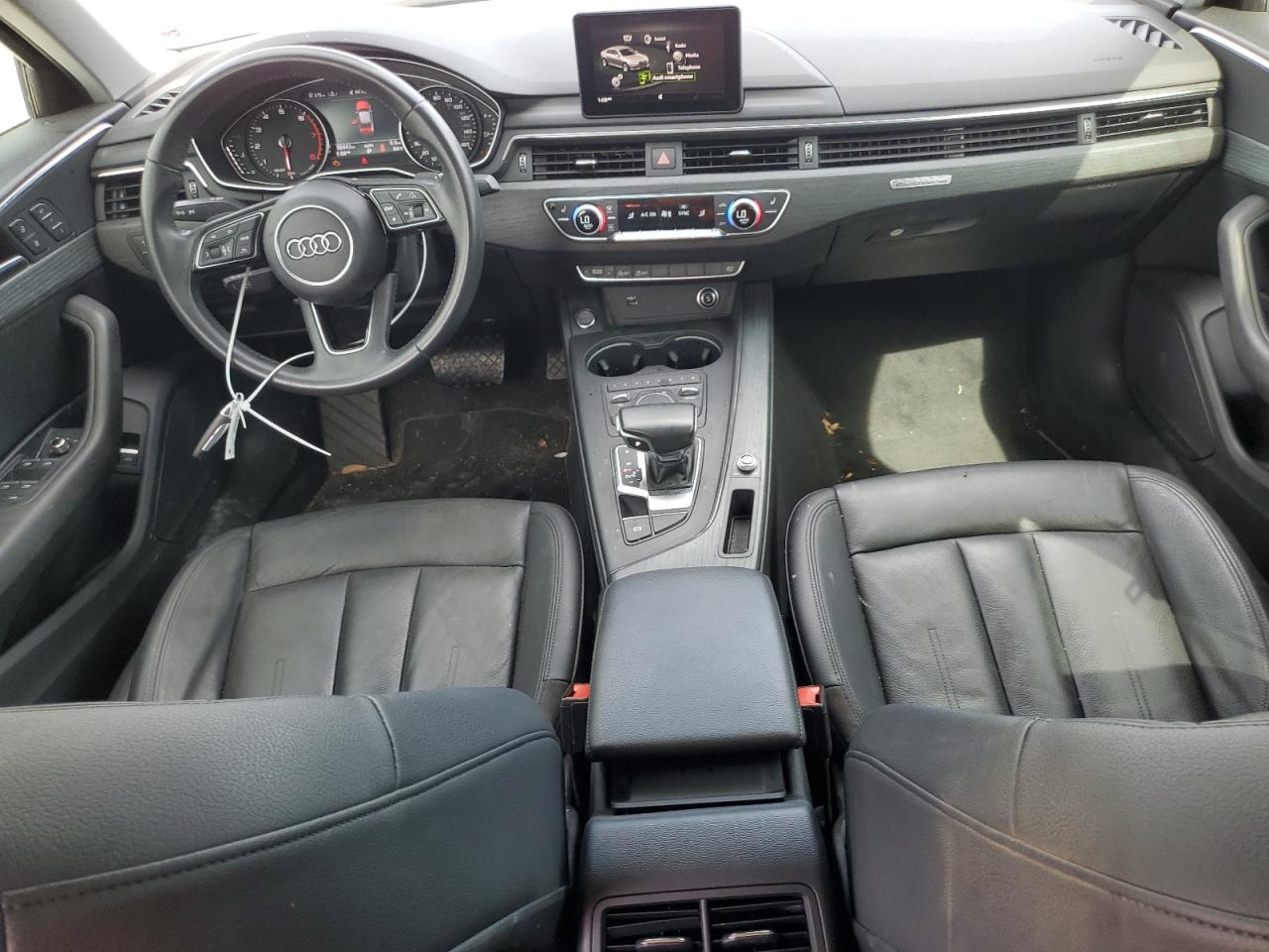 WAUDNAF41JA092151 2018 Audi A4 Premium