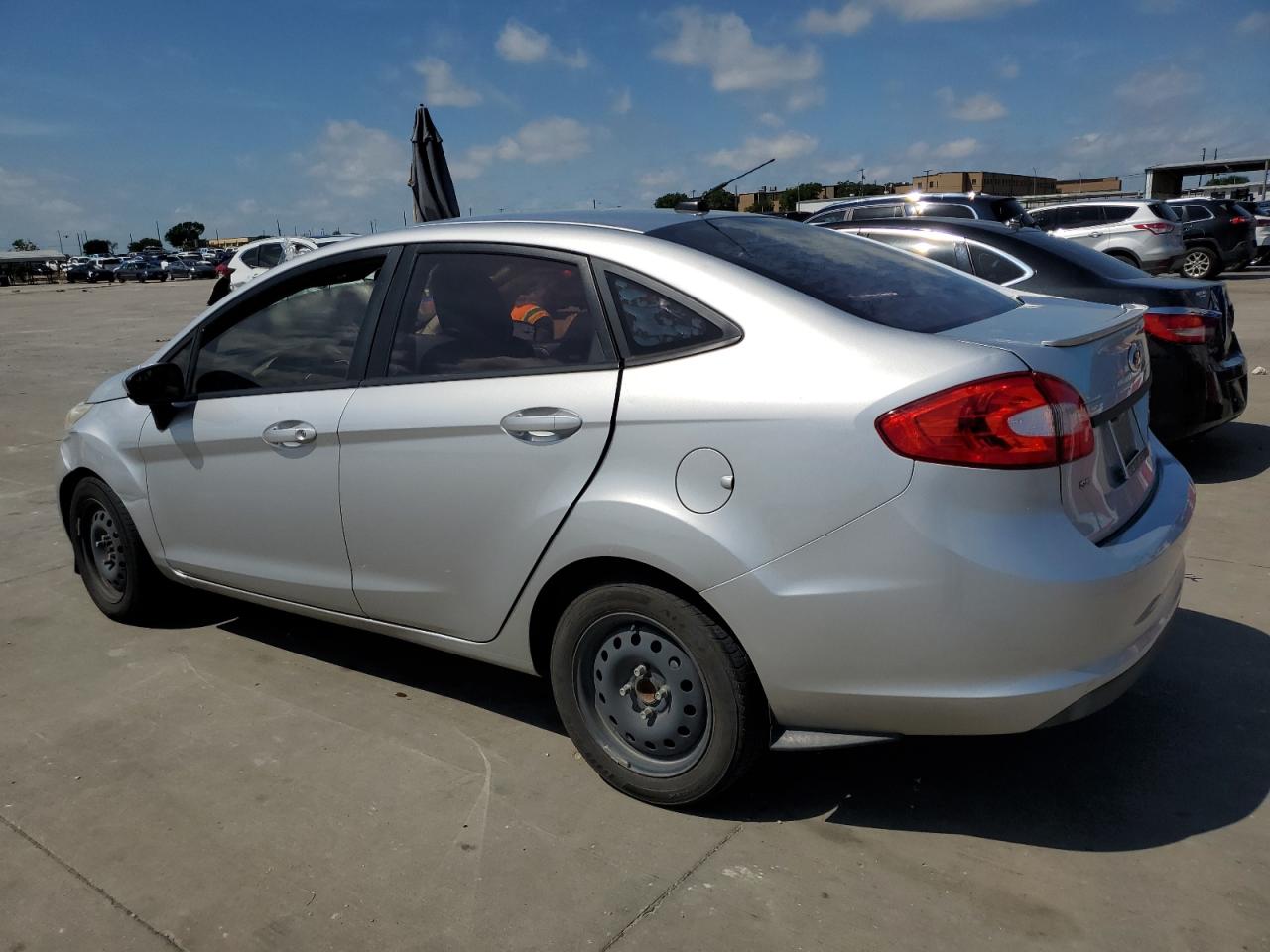 Lot #2489712816 2011 FORD FIESTA SE