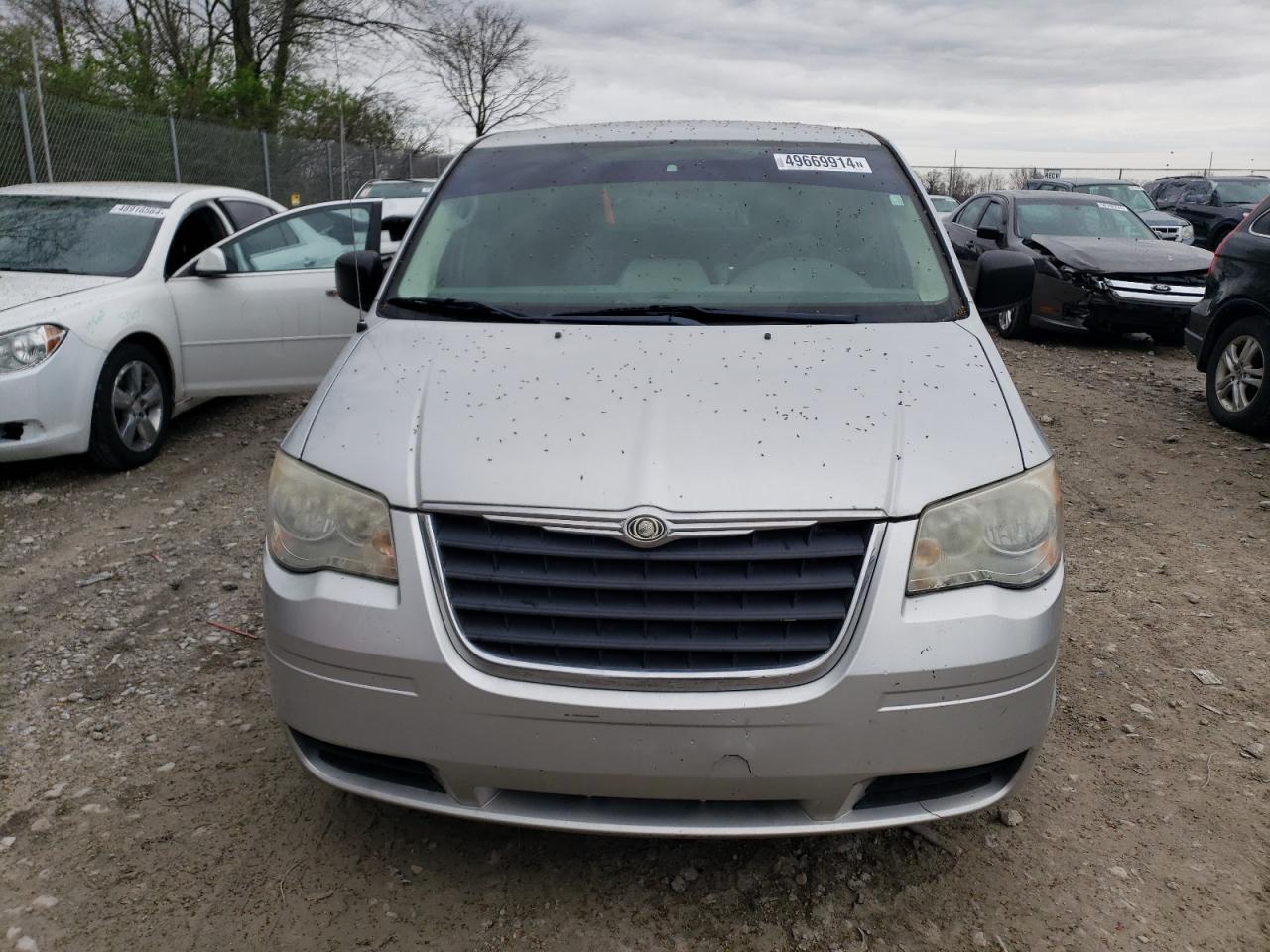 Lot #2471377872 2008 CHRYSLER TOWN & COU