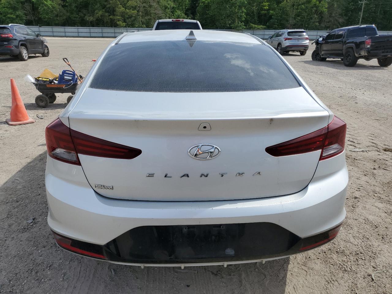 2019 Hyundai Elantra Sel vin: 5NPD84LF6KH419414