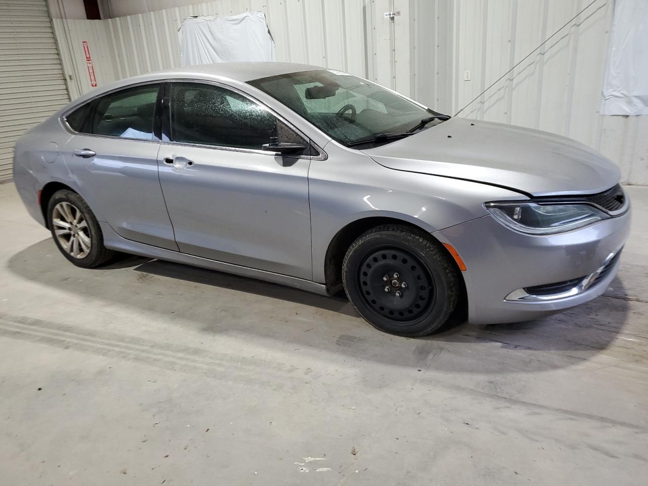 2015 Chrysler 200 Limited vin: 1C3CCCAB0FN666183