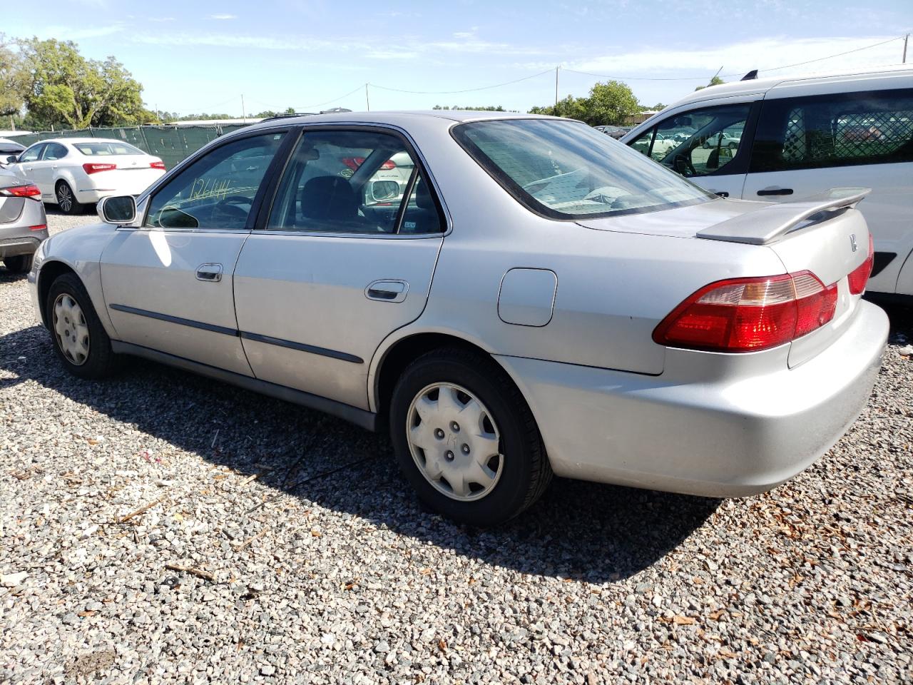 1HGCG5649YA030976 2000 Honda Accord Lx 1HGCG5649YA030976 2000 Honda Accord Lx