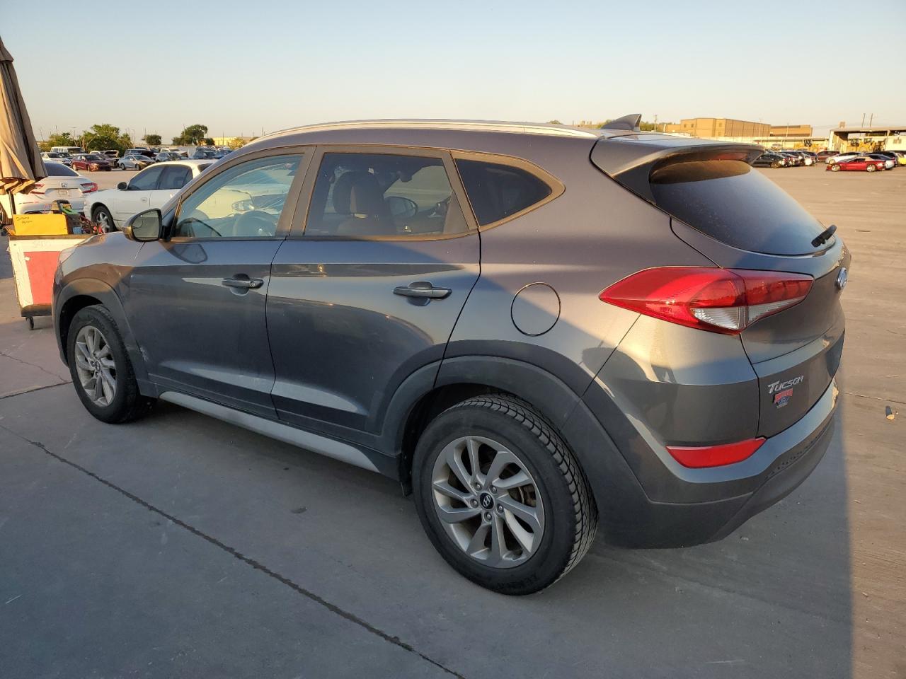 KM8J33A49JU600844 2018 Hyundai Tucson Sel