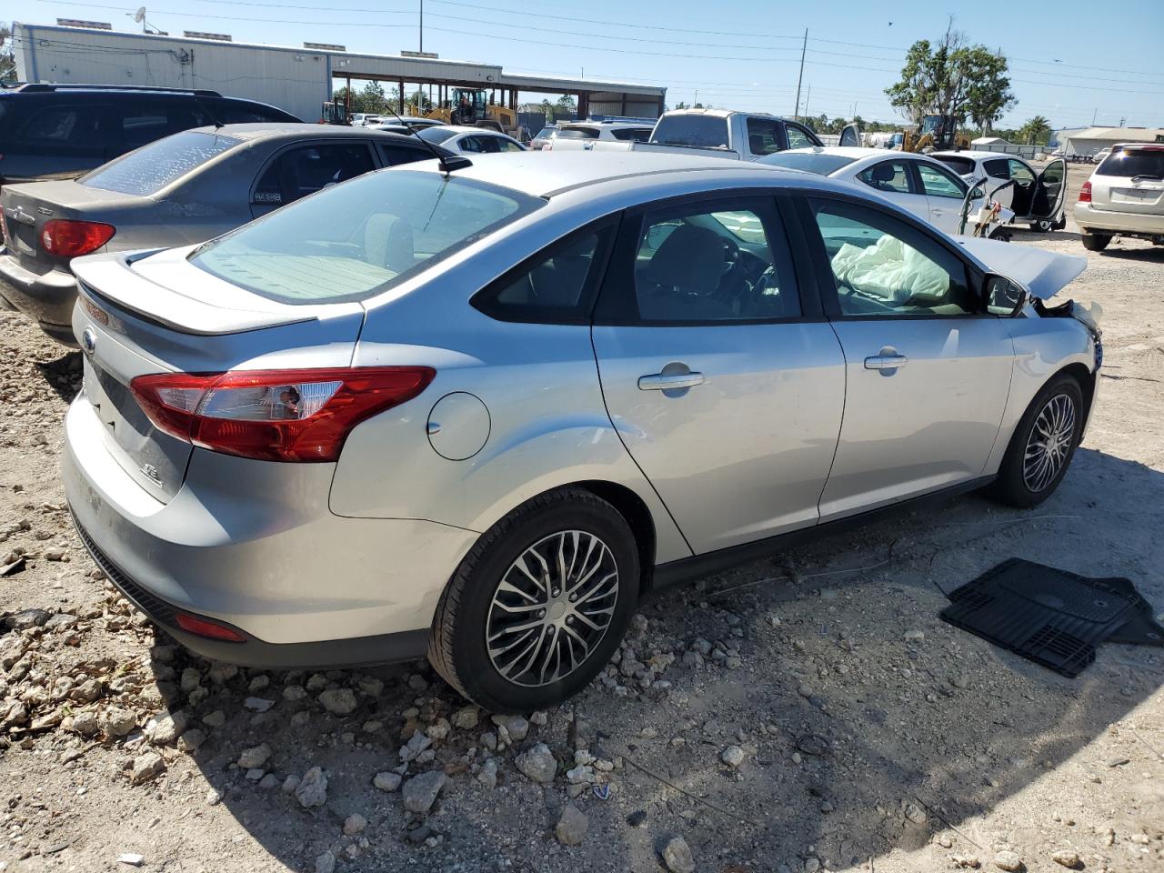 1FADP3F20DL353937 2013 Ford Focus Se