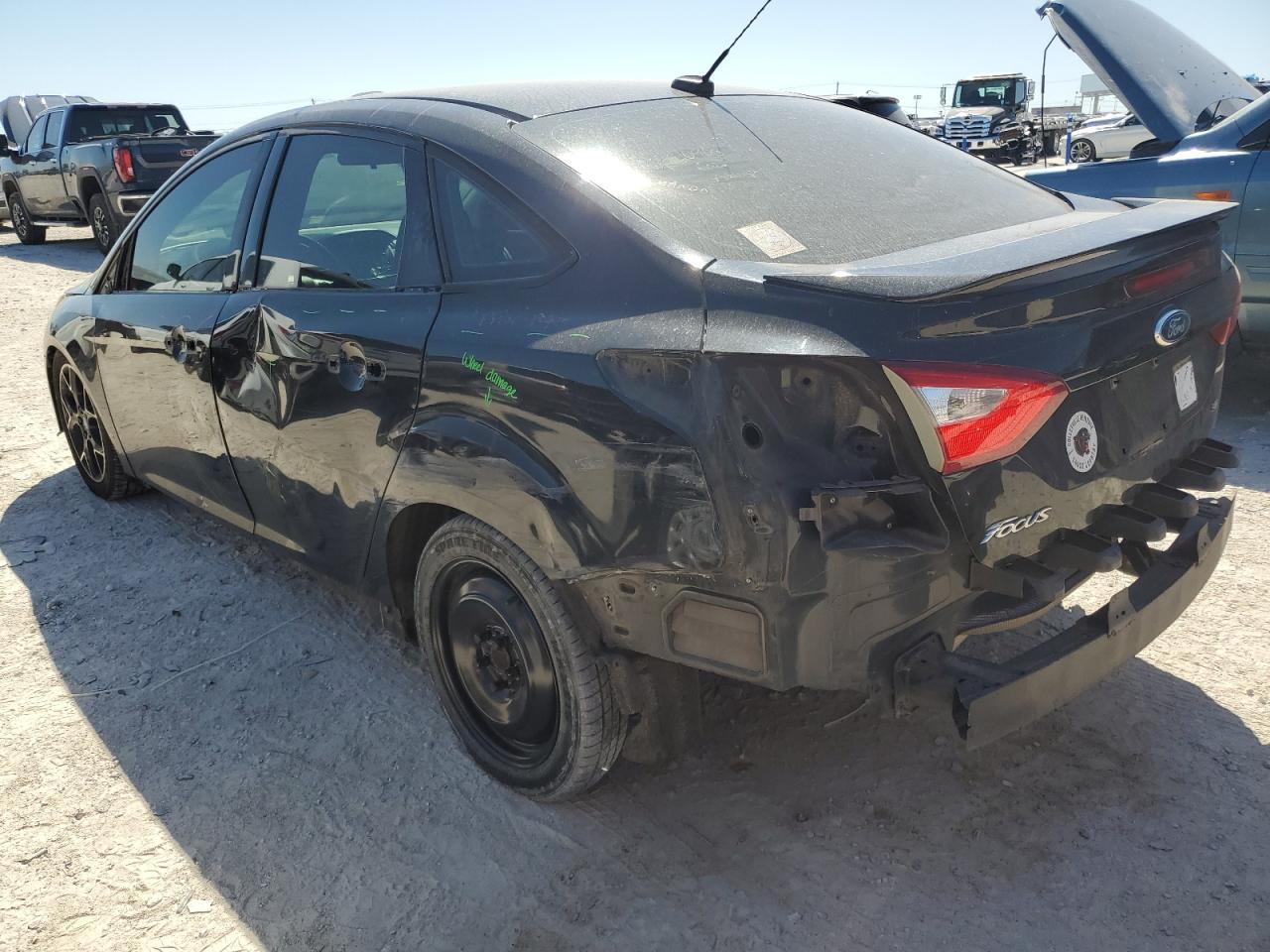 1FAHP3F27CL318294 2012 Ford Focus Se