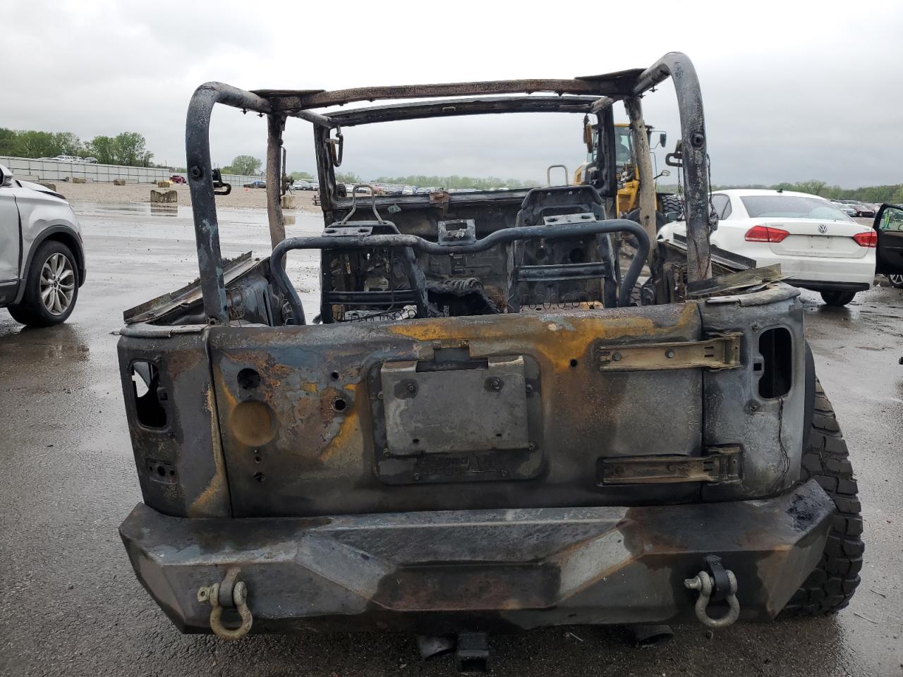 1J4AA5D16BL627556 2011 Jeep Wrangler Sahara