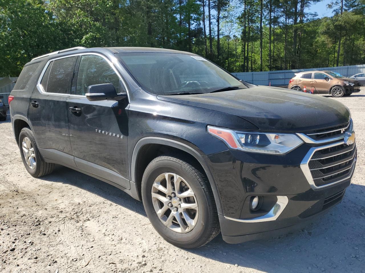 1GNERGKW3KJ107814 2019 Chevrolet Traverse Lt