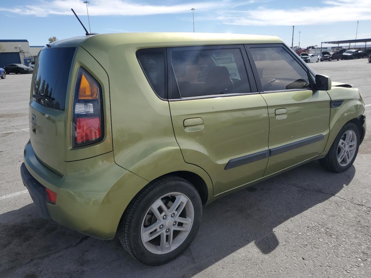 KNDJT2A29A7037466 2010 Kia Soul +