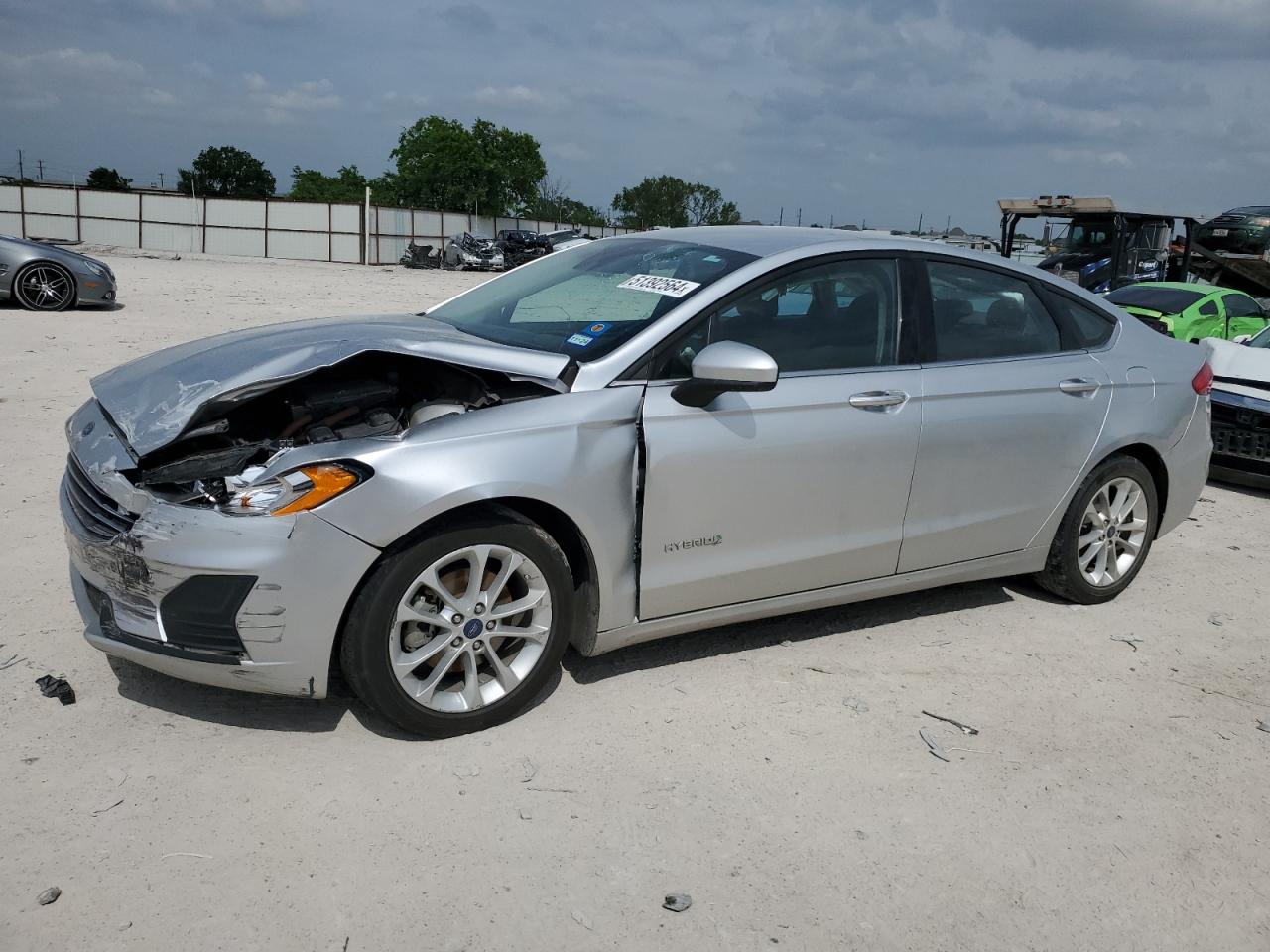 3FA6P0LU2KR107063 2019 Ford Fusion Se