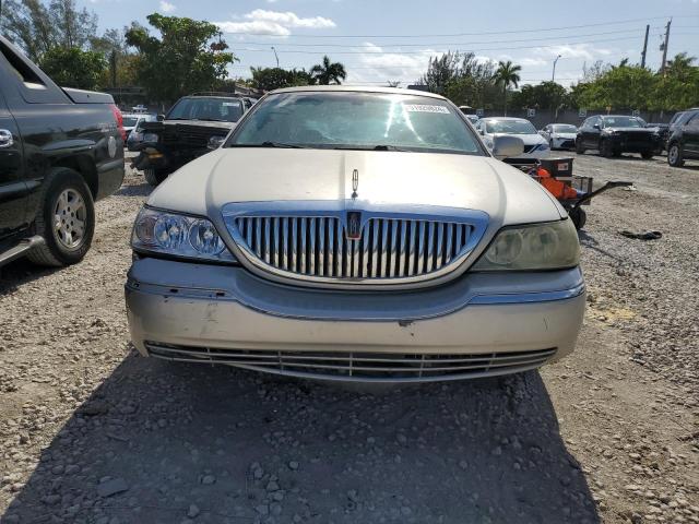 2006 Lincoln Town Car Signature VIN: 1LNHM81V06Y643082 Lot: 51929824