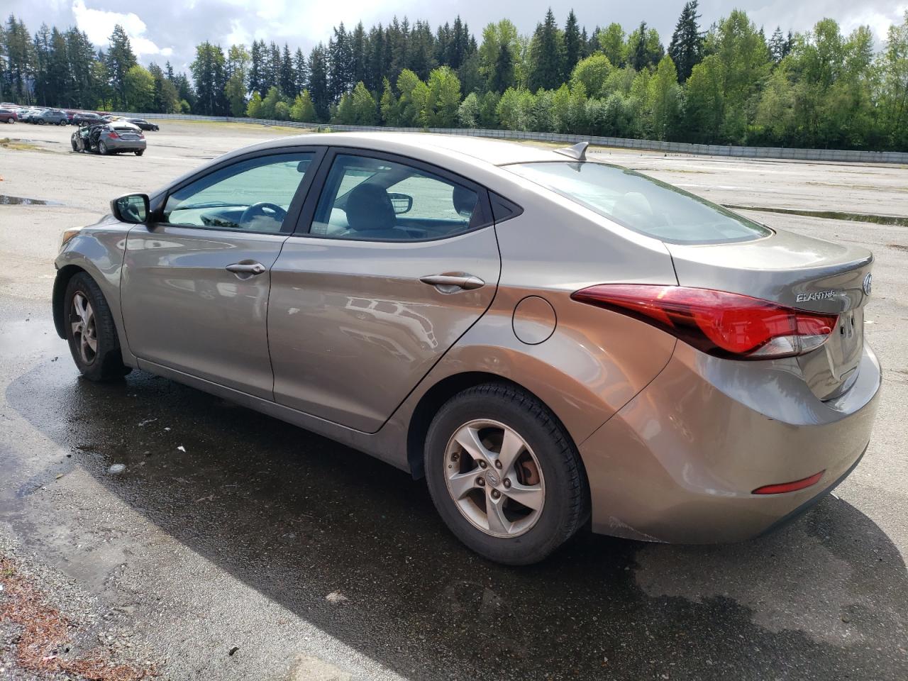 5NPDH4AE6EH500900 2014 Hyundai Elantra Se