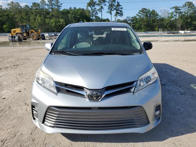 Lot #2508162348 2019 TOYOTA SIENNA XLE salvage car