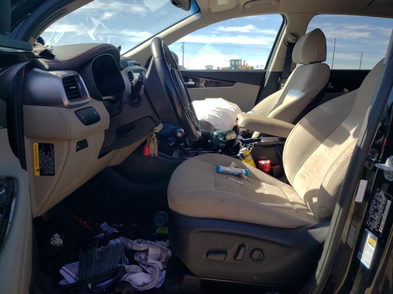 5XYPG4A3XJG416885 2018 Kia Sorento Lx