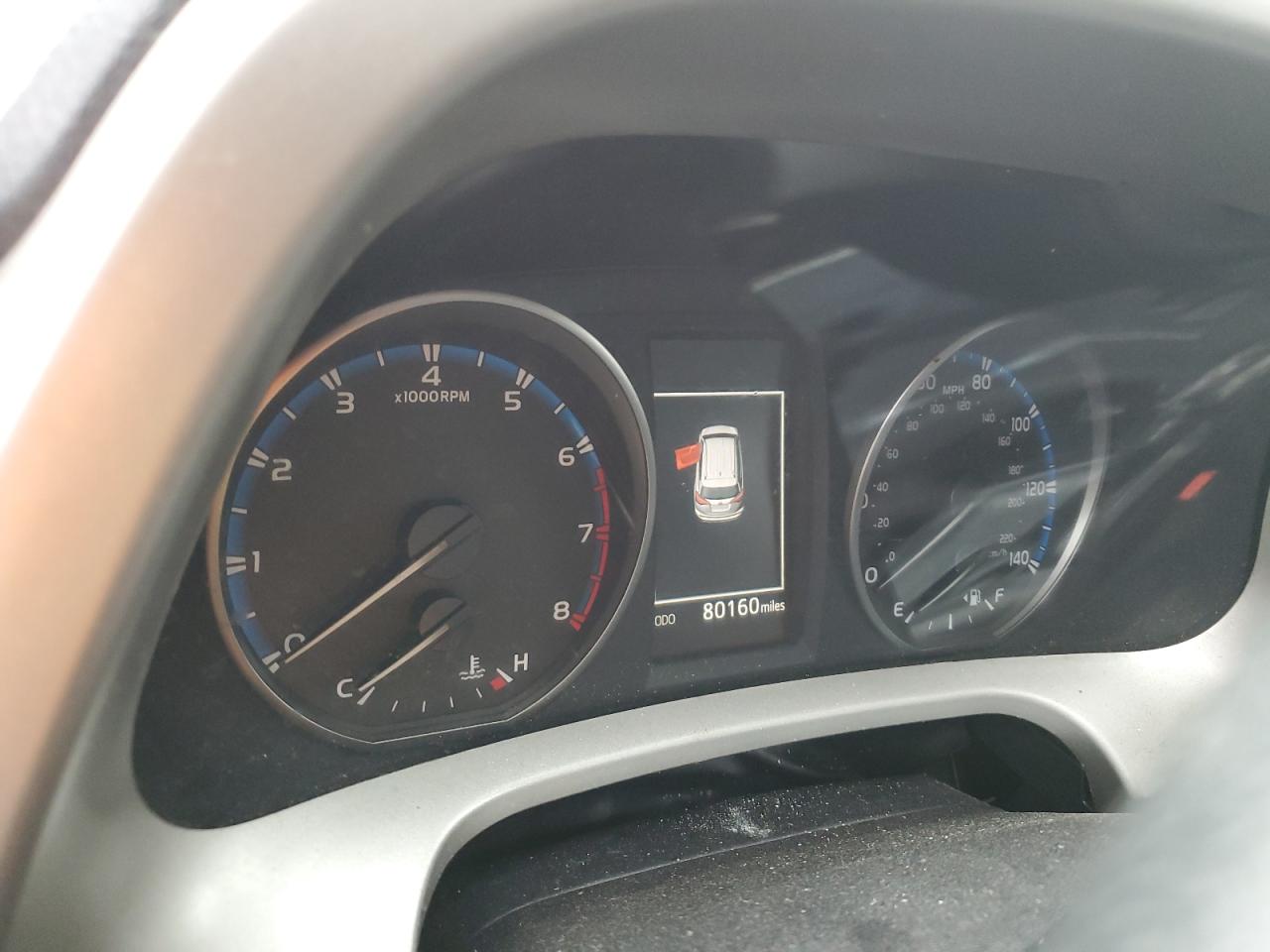 2T3ZFREV0HW398252 2017 Toyota Rav4 Le