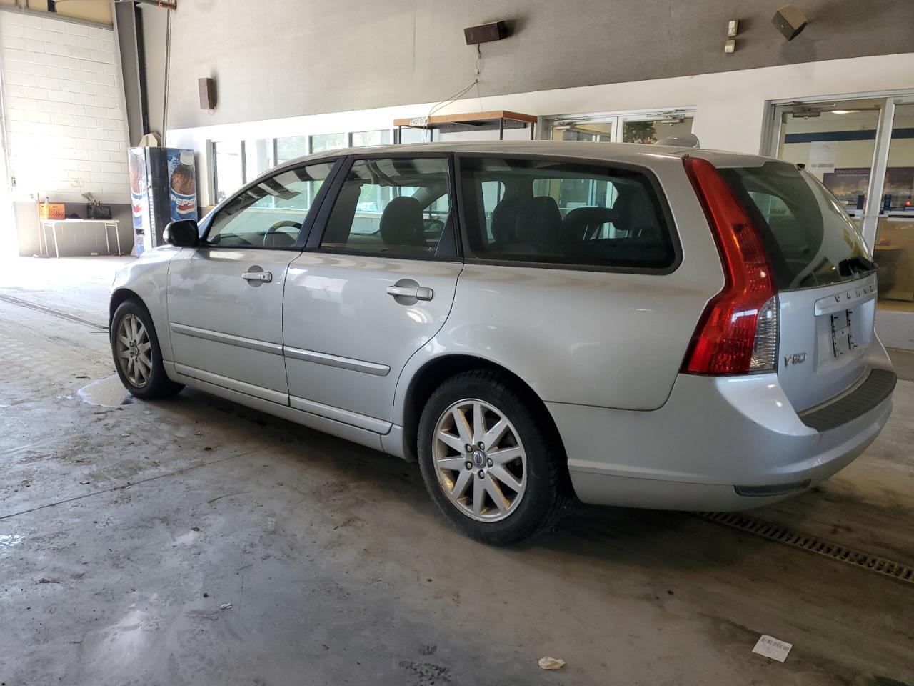 YV1MW390992460399 2009 Volvo V50 2.4I