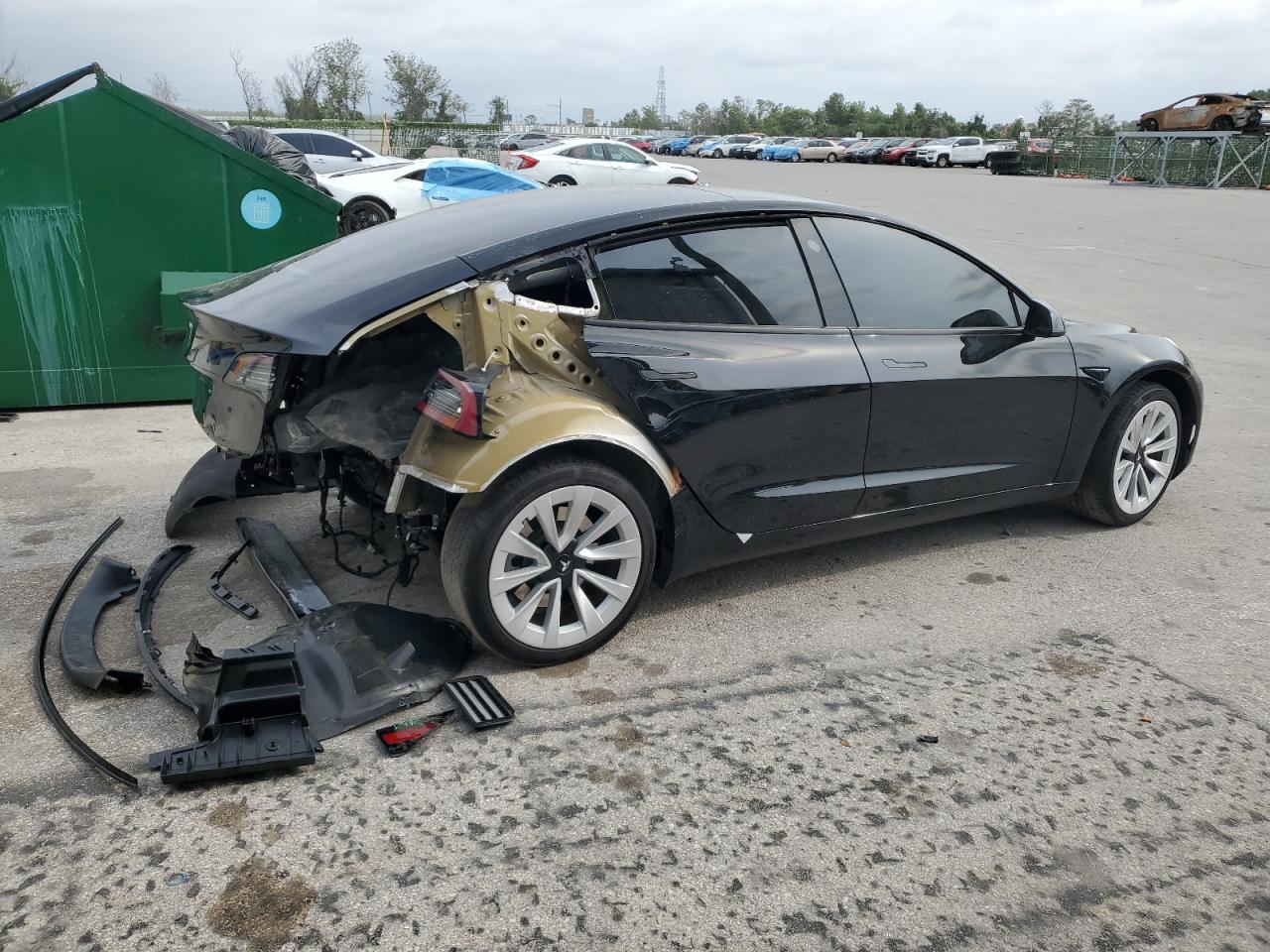 2023 Tesla Model 3 vin: 5YJ3E1EA8PF490138