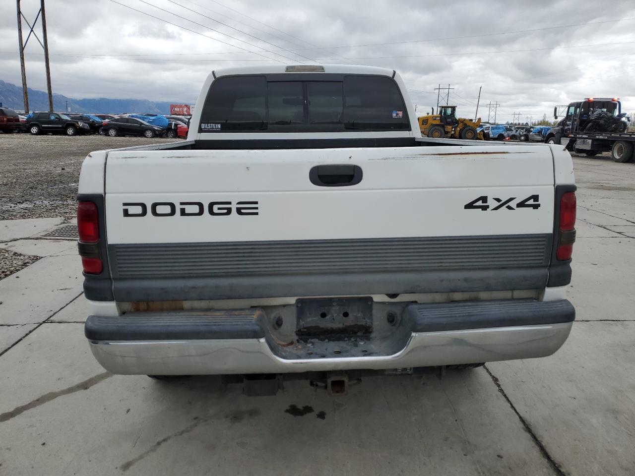 3B7HF13Y2YM210410 2000 Dodge Ram 1500