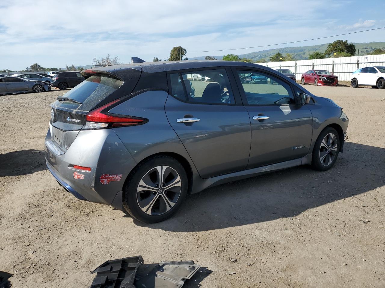 1N4AZ1CP8JC303056 2018 Nissan Leaf S