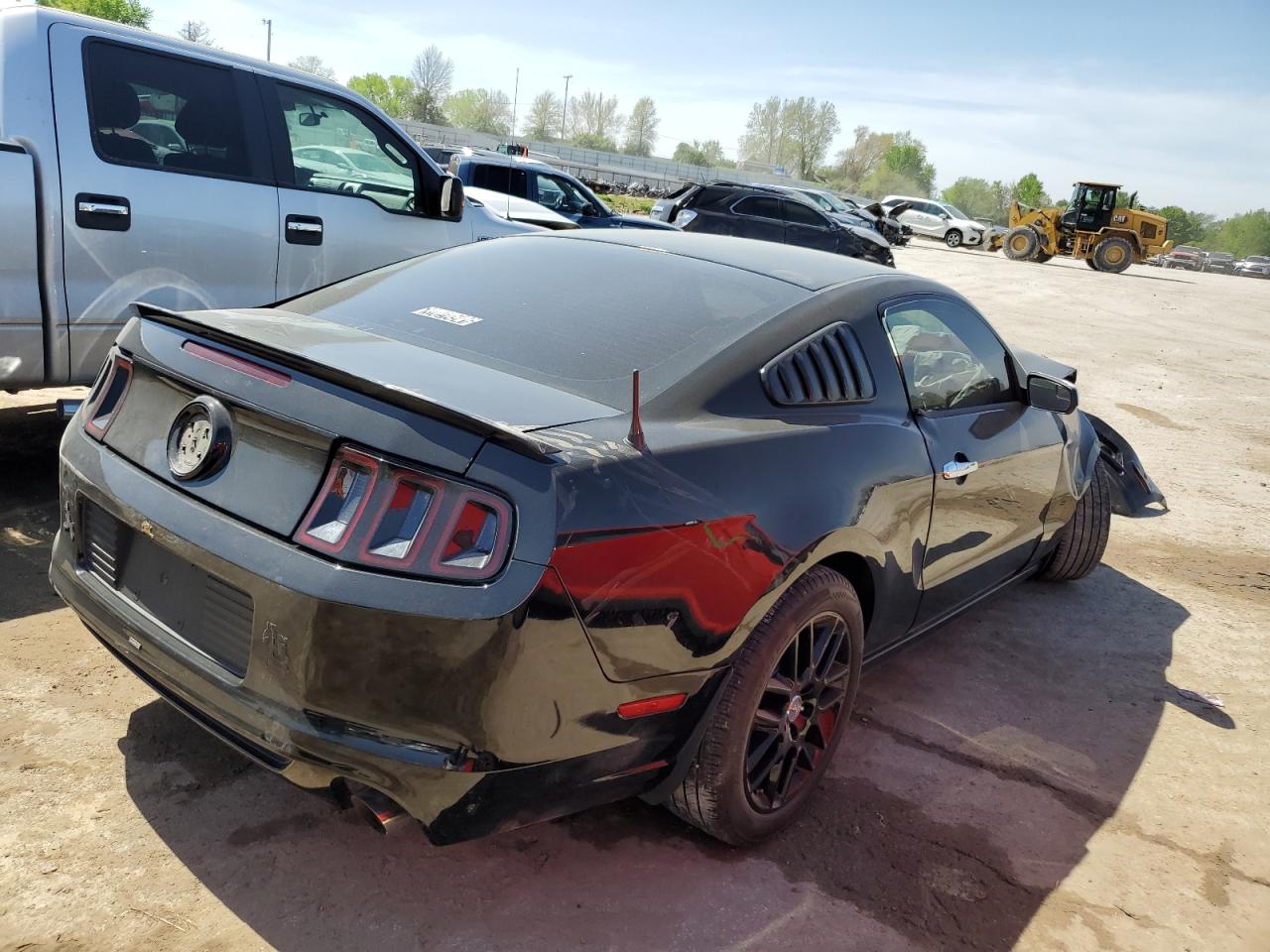 2014 Ford Mustang vin: 1ZVBP8AM8E5226296