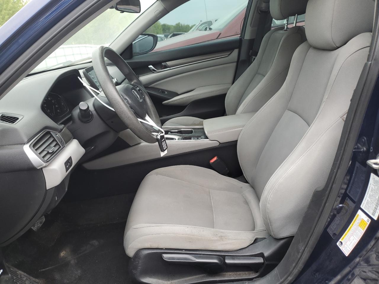 1HGCV1F15JA075052 2018 Honda Accord Lx