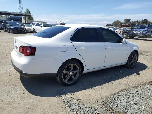 2009 Volkswagen Jetta - Image 3