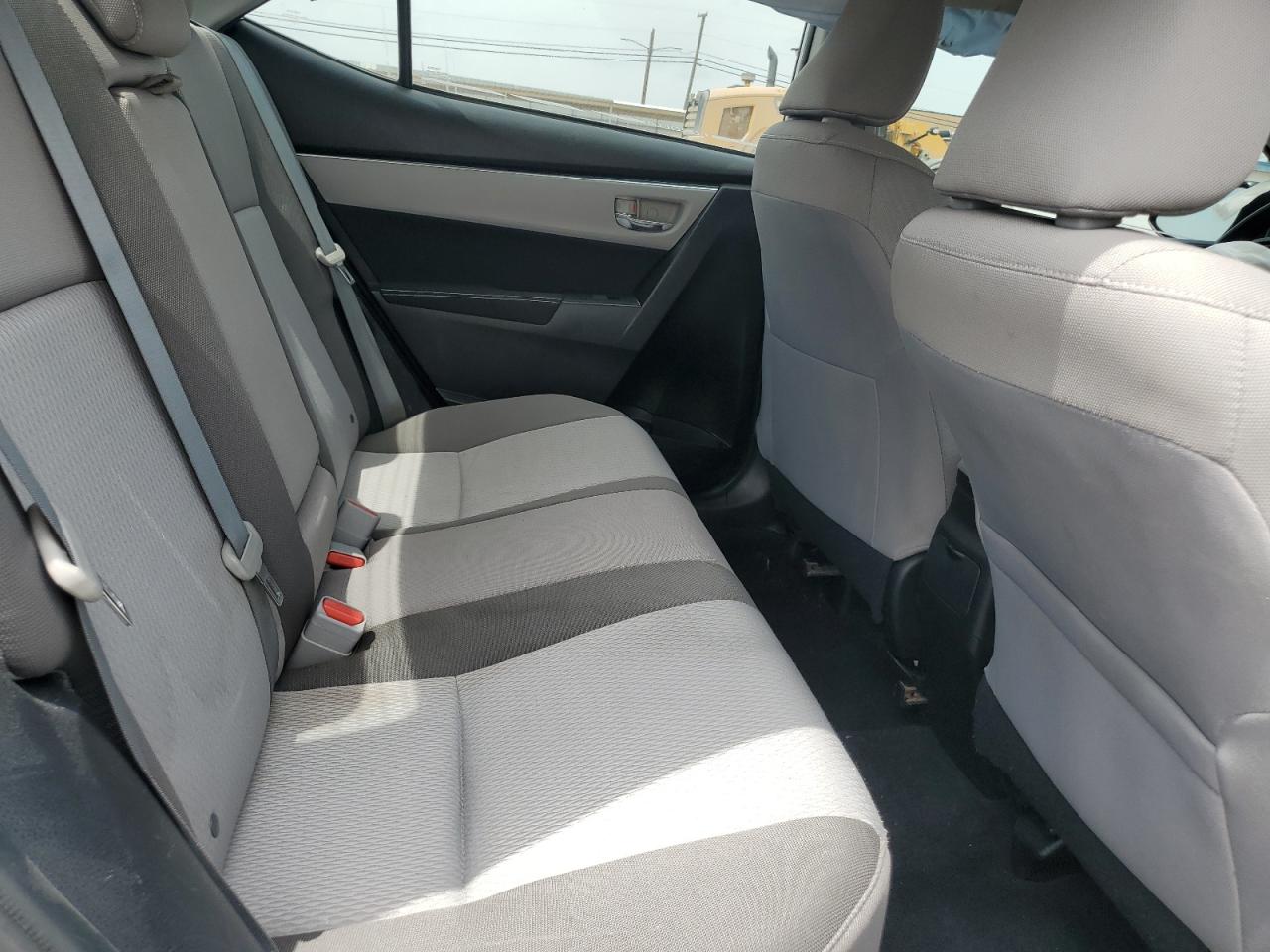 5YFBURHE9HP704426 2017 Toyota Corolla L