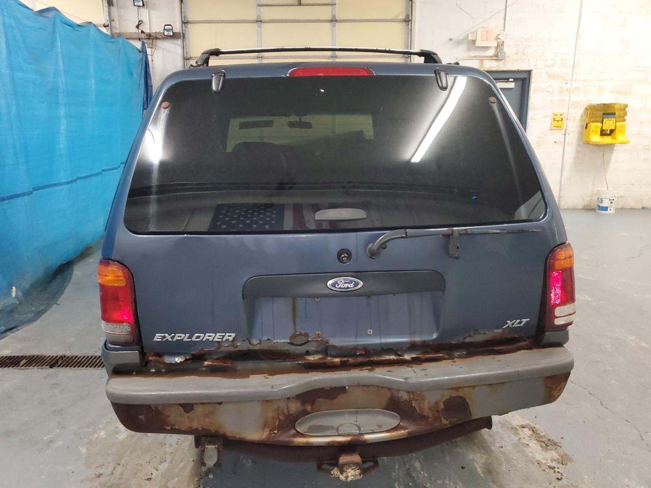 1FMZU83P4YZC06461 2000 Ford Explorer Xlt