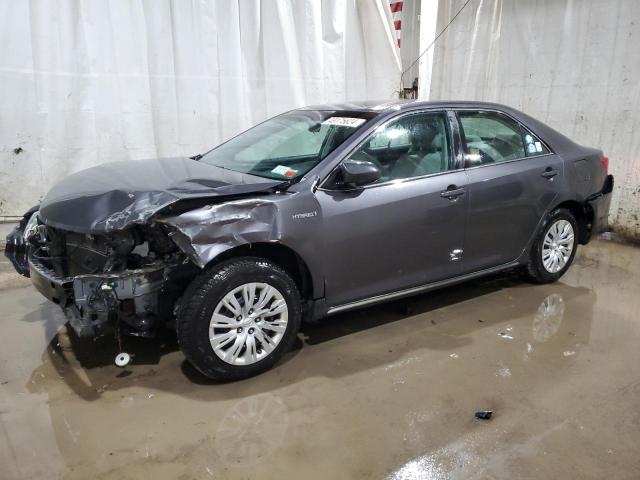 Lot #2473566236 2013 TOYOTA CAMRY HYBR salvage car