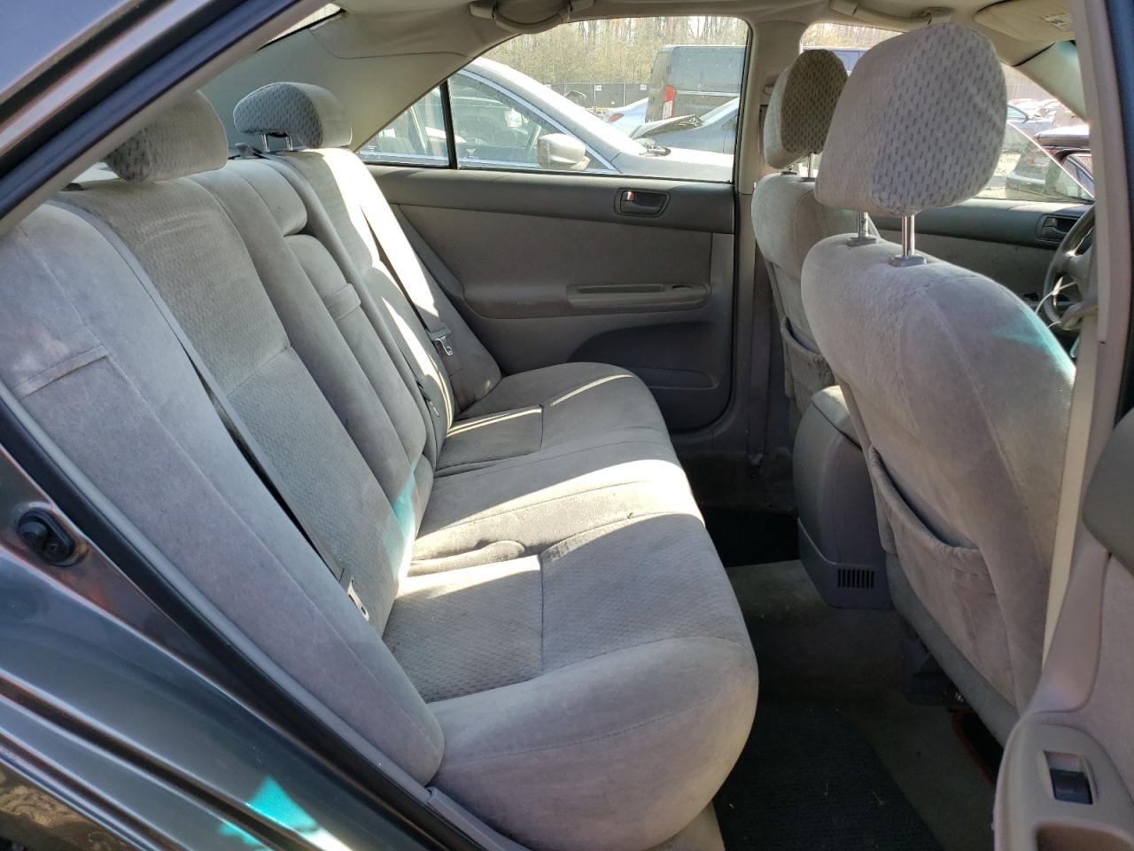 4T1BE32K34U880874 2004 Toyota Camry Le