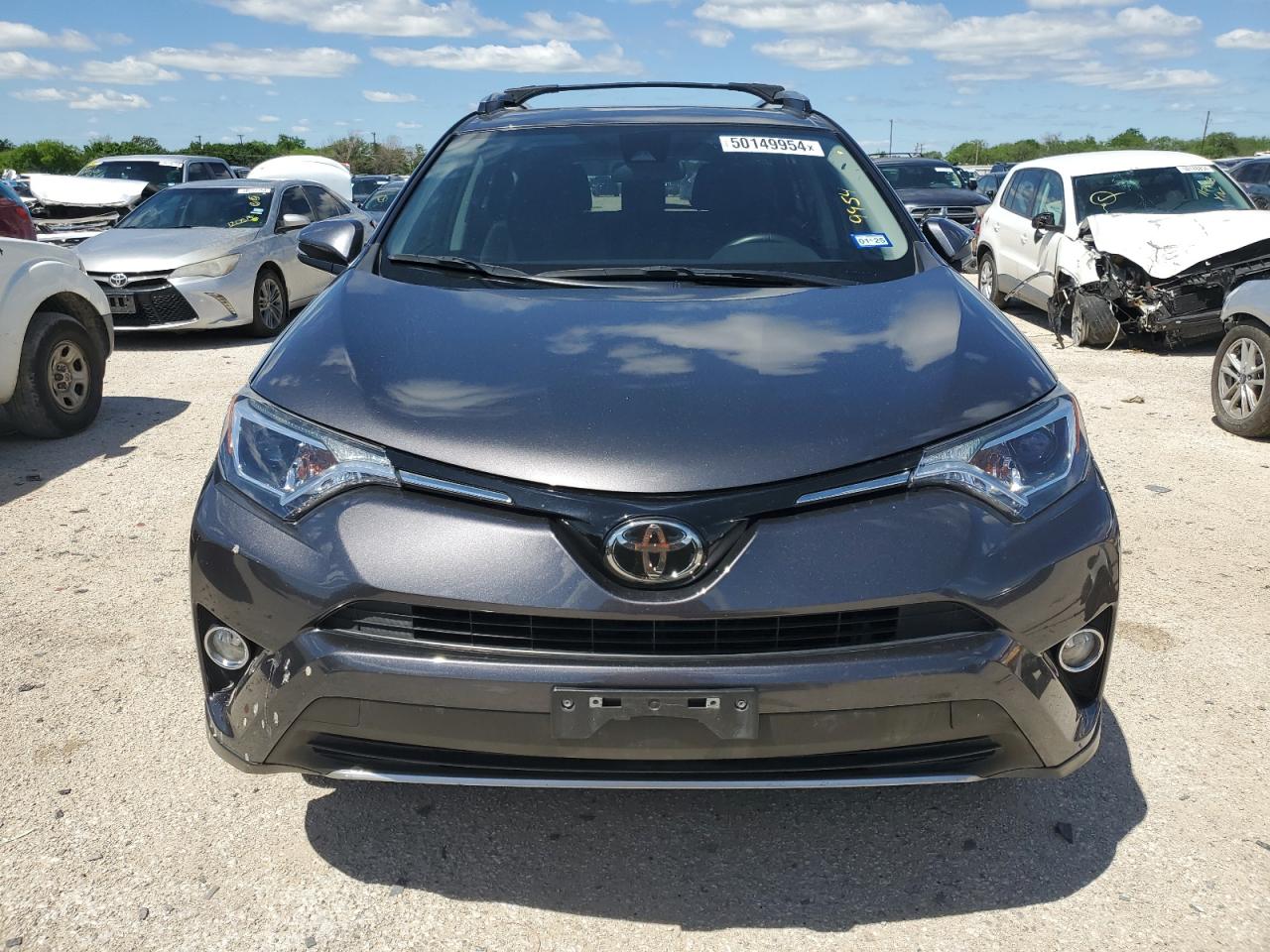 JTMWFREV6HJ707479 2017 Toyota Rav4 Xle