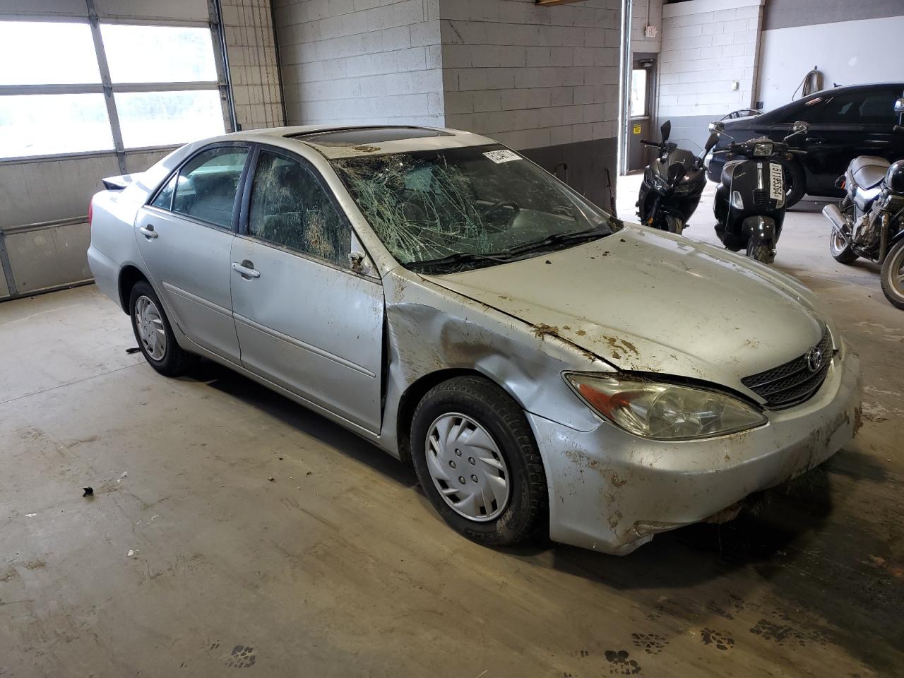 4T1BE30K64U277047 2004 Toyota Camry Le