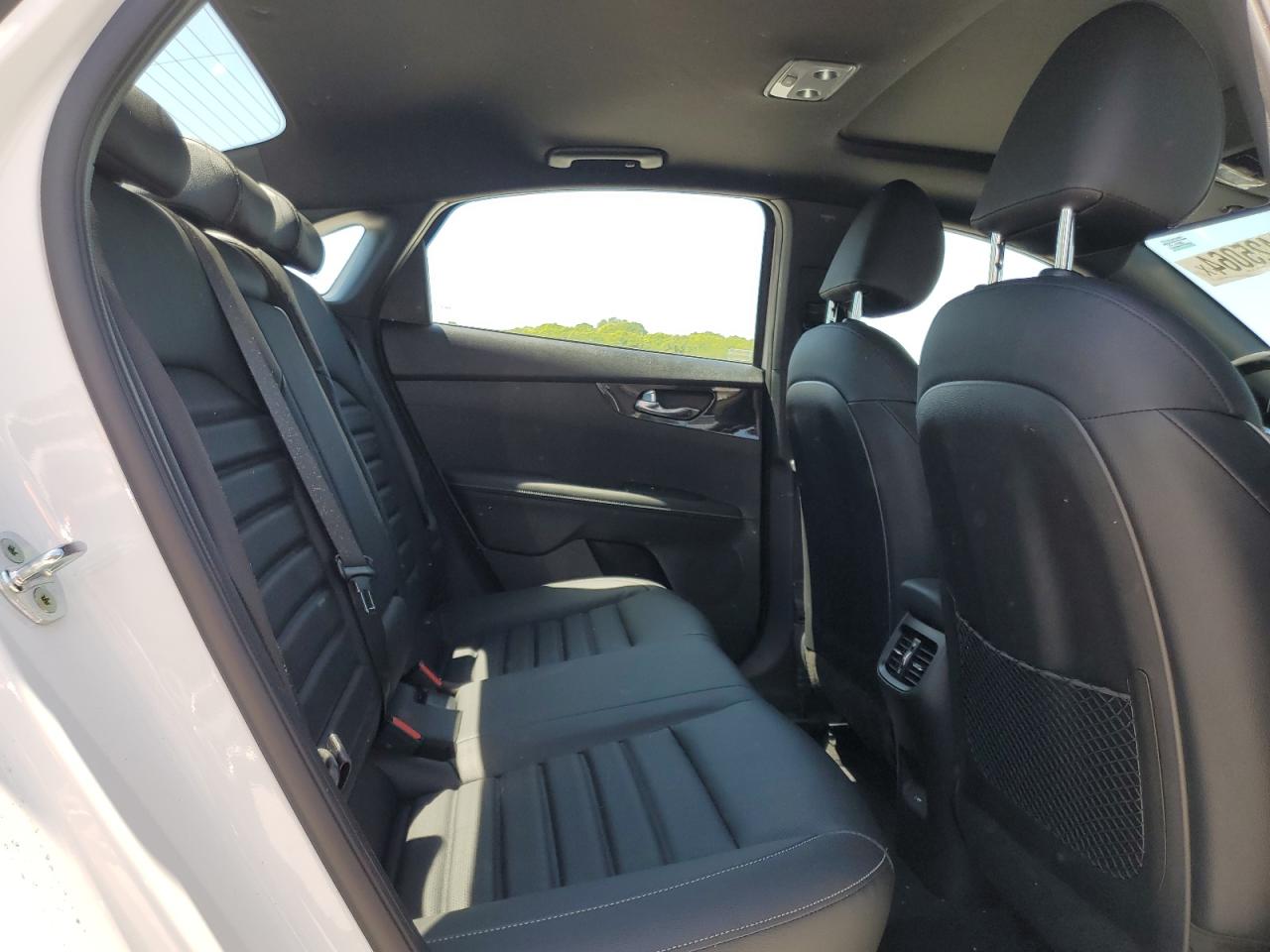 3KPF54AD6NE510677 2022 Kia Forte Gt Line