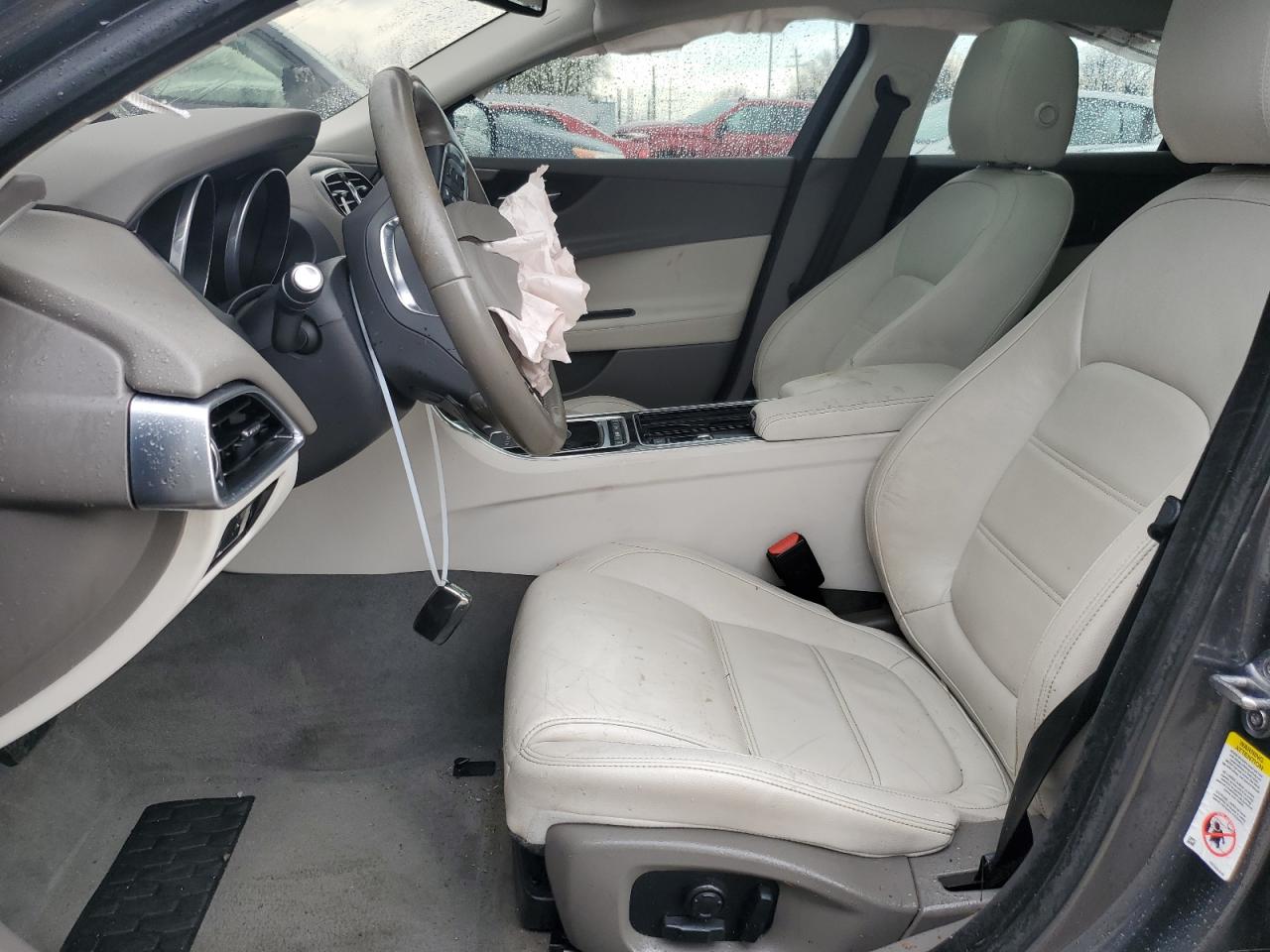 SAJAK4EV9JCP22725 2018 Jaguar Xe Prestige