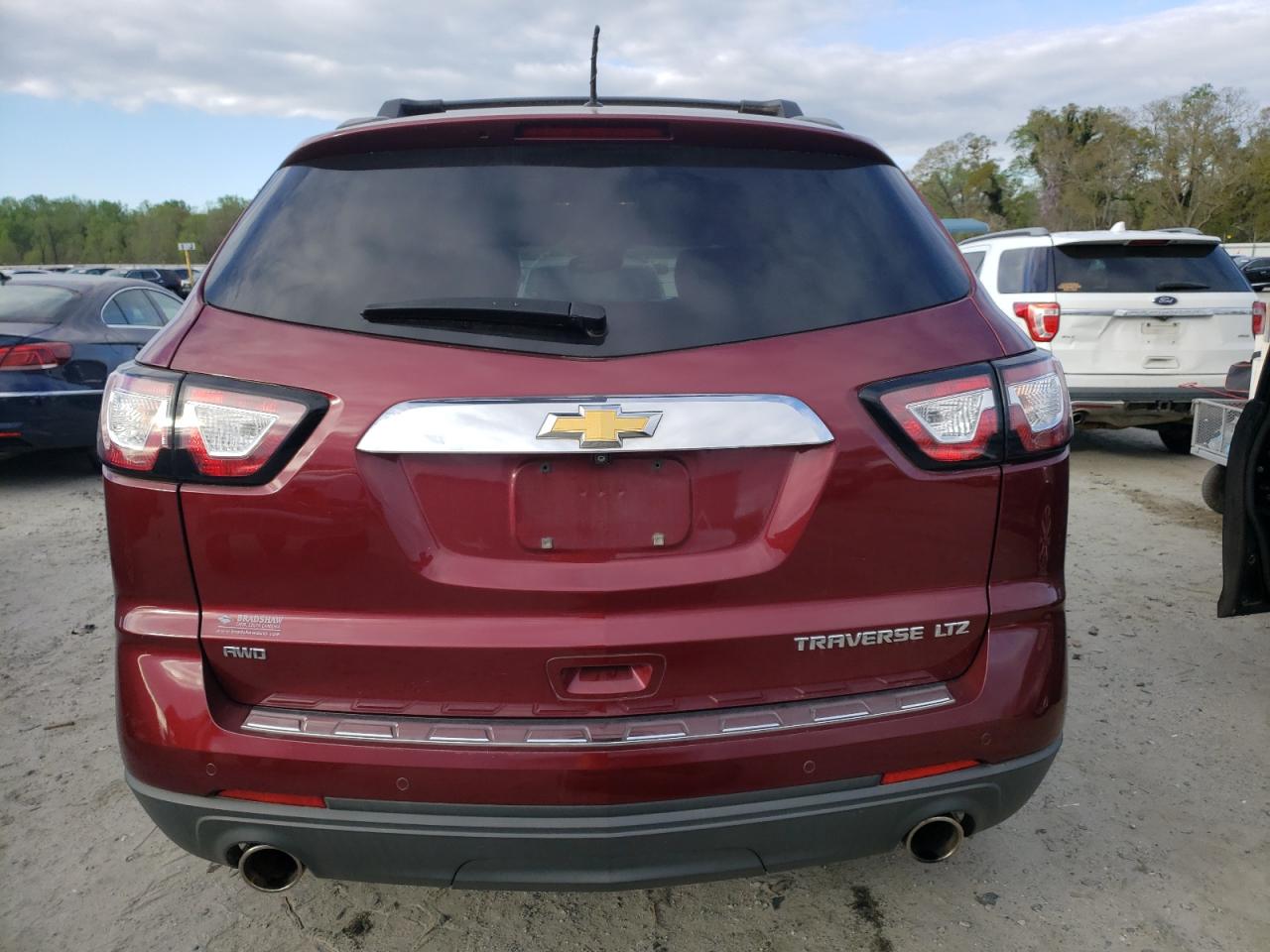 1GNKVJKD6FJ180174 2015 Chevrolet Traverse Ltz