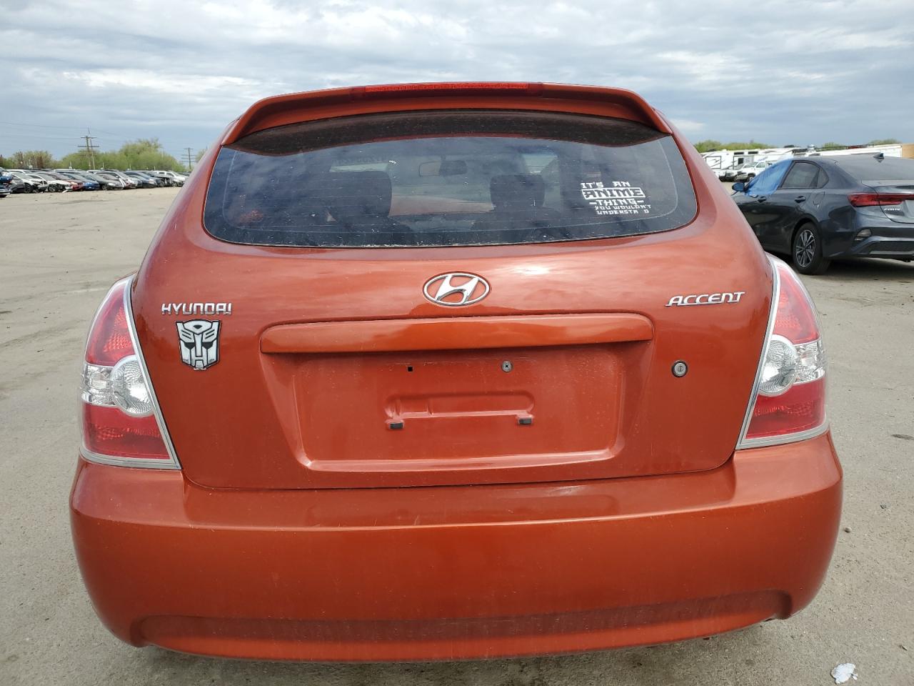 KMHCM36C68U086595 2008 Hyundai Accent Gs