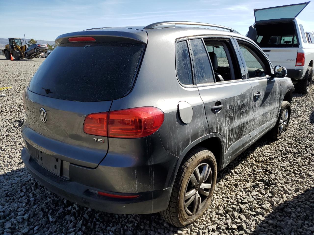 WVGAV7AX7GW583387 2016 Volkswagen Tiguan S