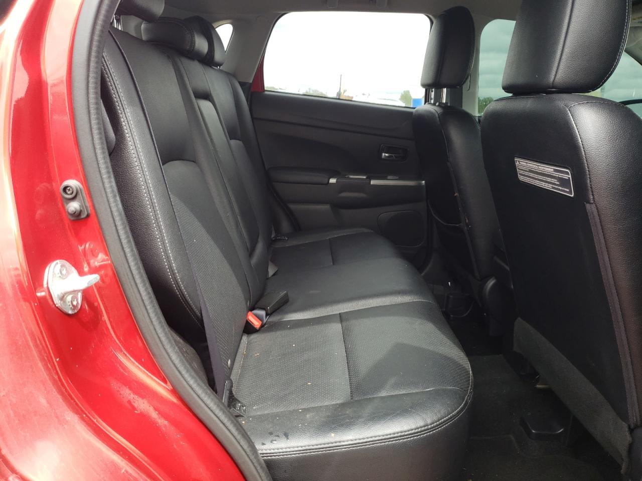 JA4AP4AW6JU002012 2018 Mitsubishi Outlander Sport Sel