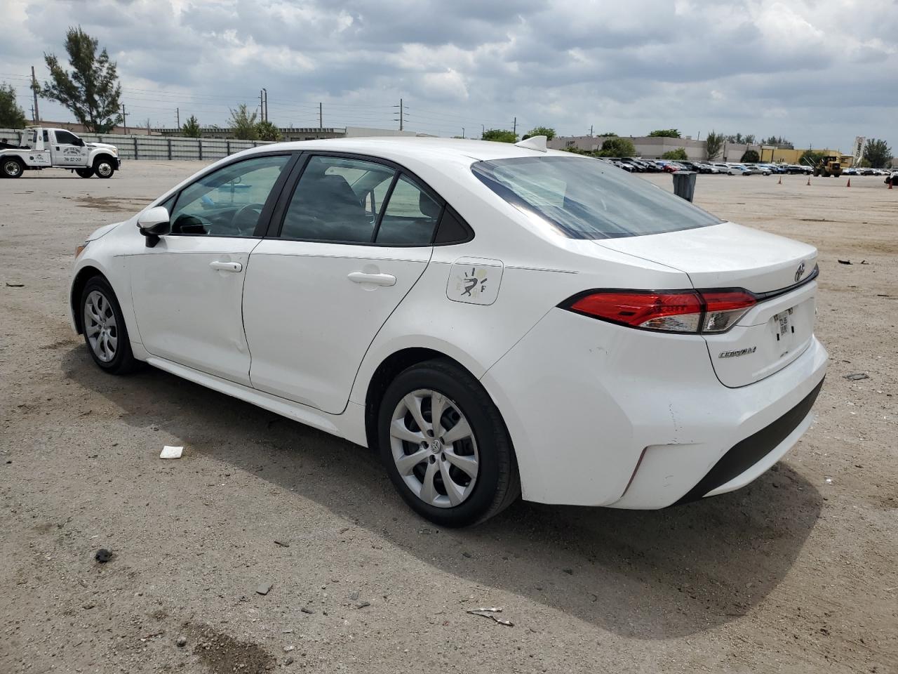 2020 Toyota Corolla Le vin: 5YFEPRAE6LP126308