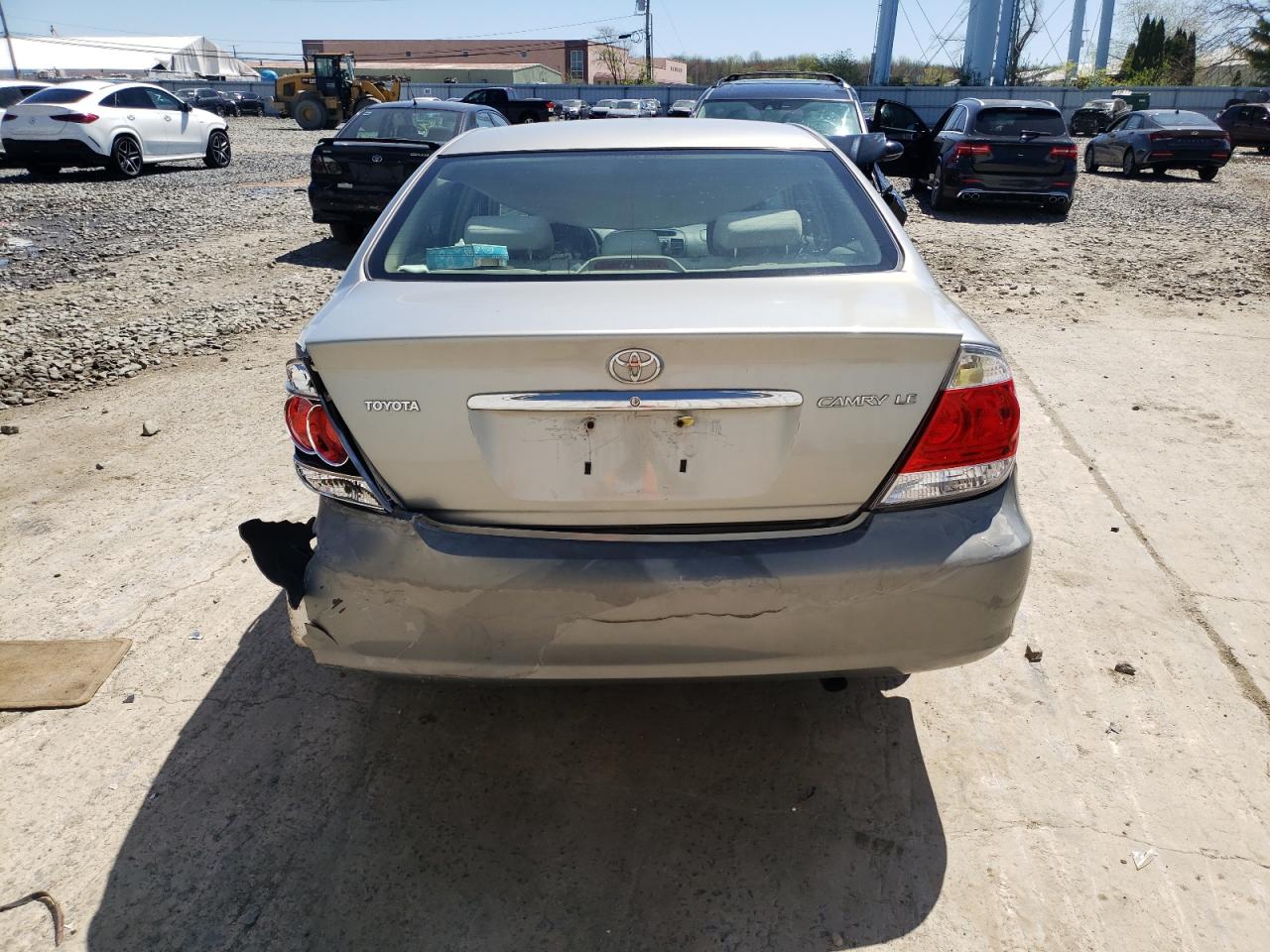 4T1BE32K65U540233 2005 Toyota Camry Le
