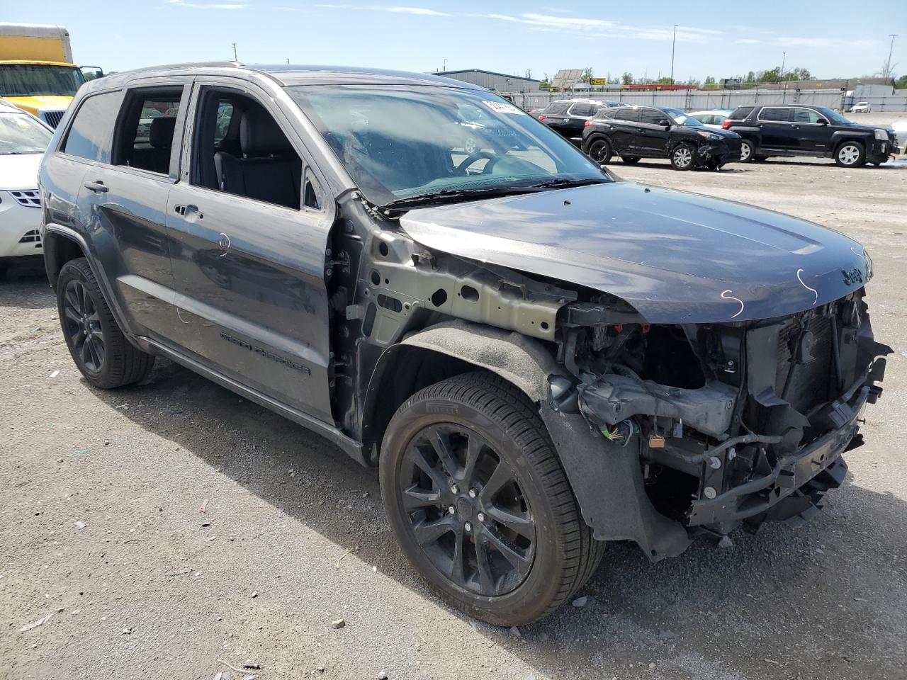 1C4RJFAG7JC336926 2018 Jeep Grand Cherokee Laredo