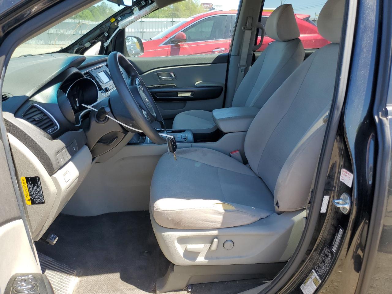 KNDMB5C16H6232138 2017 Kia Sedona Lx