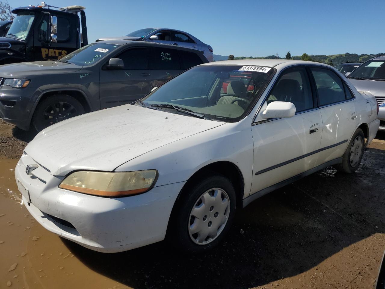 1HGCG5649WA204154 1998 Honda Accord Lx