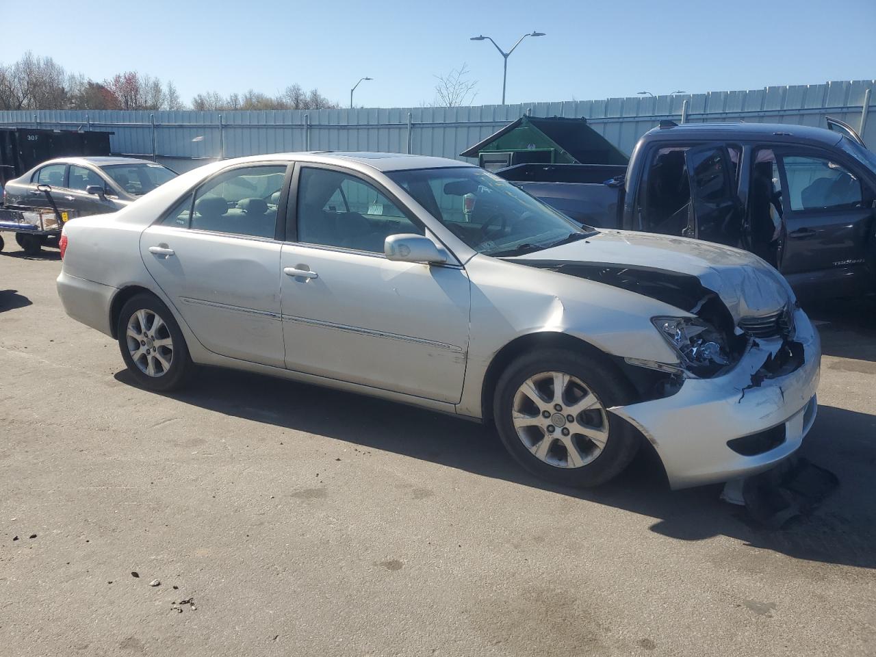 4T1BF32K75U104519 2005 Toyota Camry Le