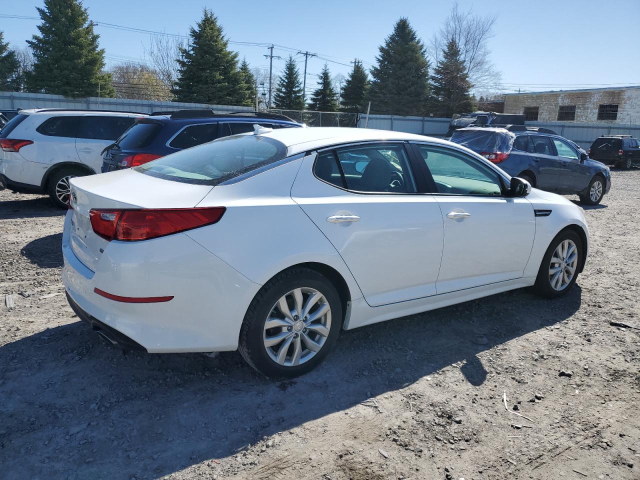 2015 Kia Optima Lx vin: 5XXGM4A71FG443982