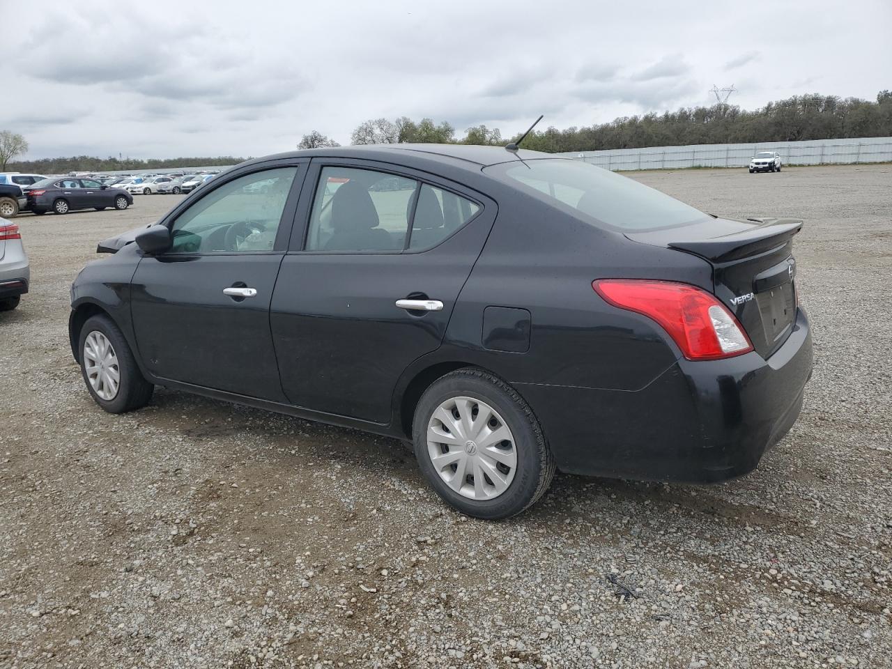 3N1CN7AP8JL851666 2018 Nissan Versa S