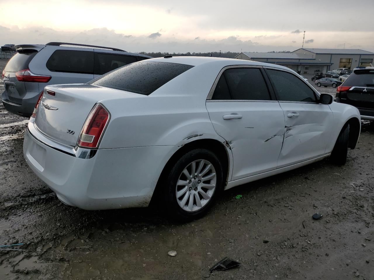 2C3CCAAG3DH527784 2013 Chrysler 300